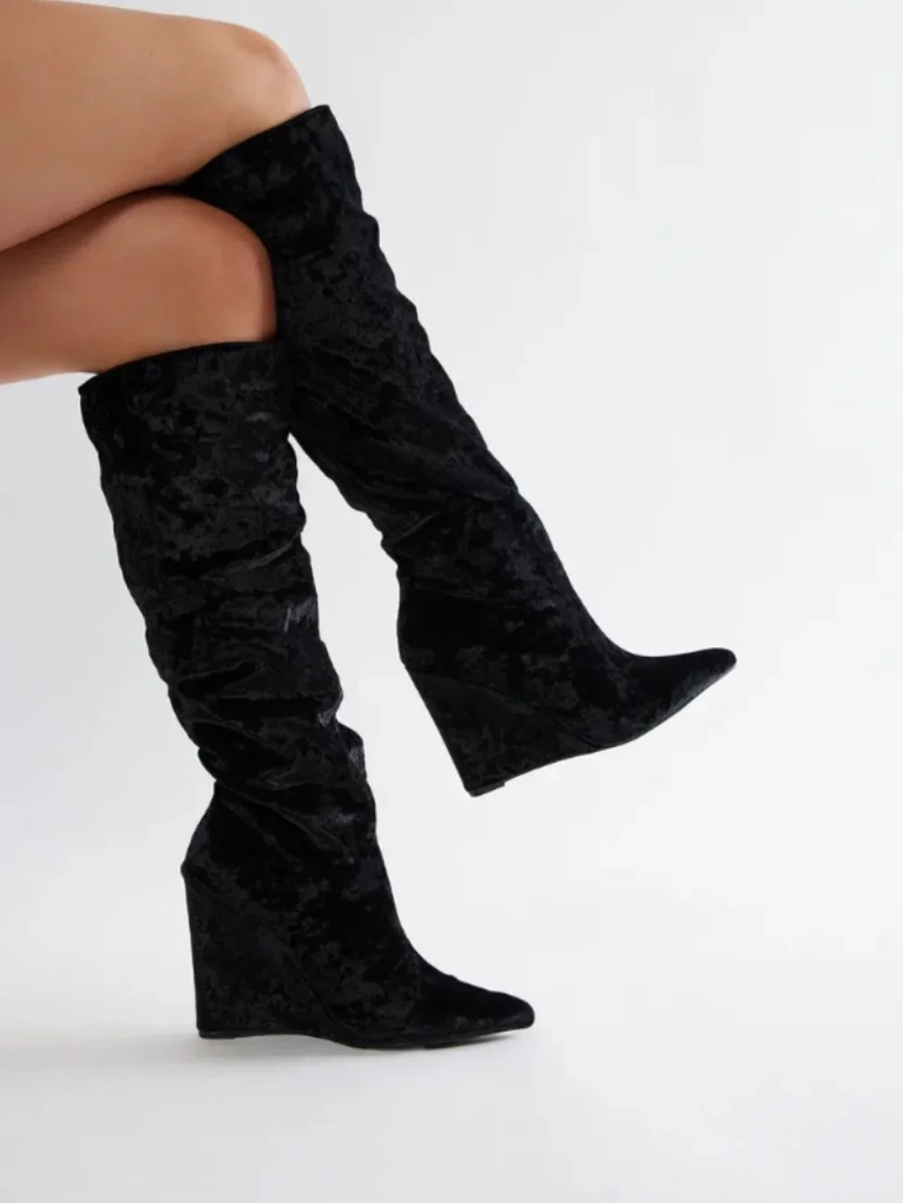NWOB Fashion Nova Women's Black Velvet Knee-High Wedge Boots‎ Size 7.5